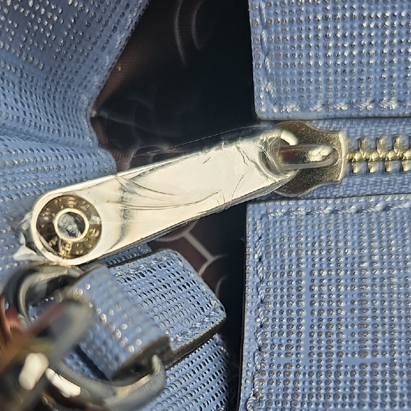 Henri Bendel Stunning Periwinkle Blue & Gold Tote with 3D Floral Cutouts NWT - Picture 14 of 14